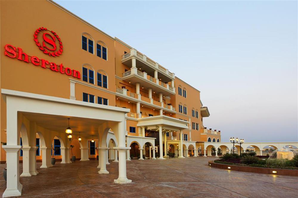 เฮลนัน ดรีมแลนด์ โฮเต็ล แอนด์ คอนเฟอเรนซ์ เซ็นเตอร์ Hotel 6th of October City ภายนอก รูปภาพ Sheraton Karachi Hotel