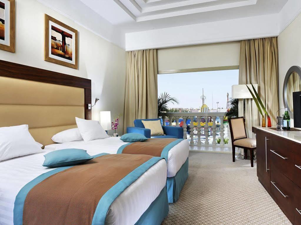 เฮลนัน ดรีมแลนด์ โฮเต็ล แอนด์ คอนเฟอเรนซ์ เซ็นเตอร์ Hotel 6th of October City ภายนอก รูปภาพ A room at the Hilton Sharm El Sheikh